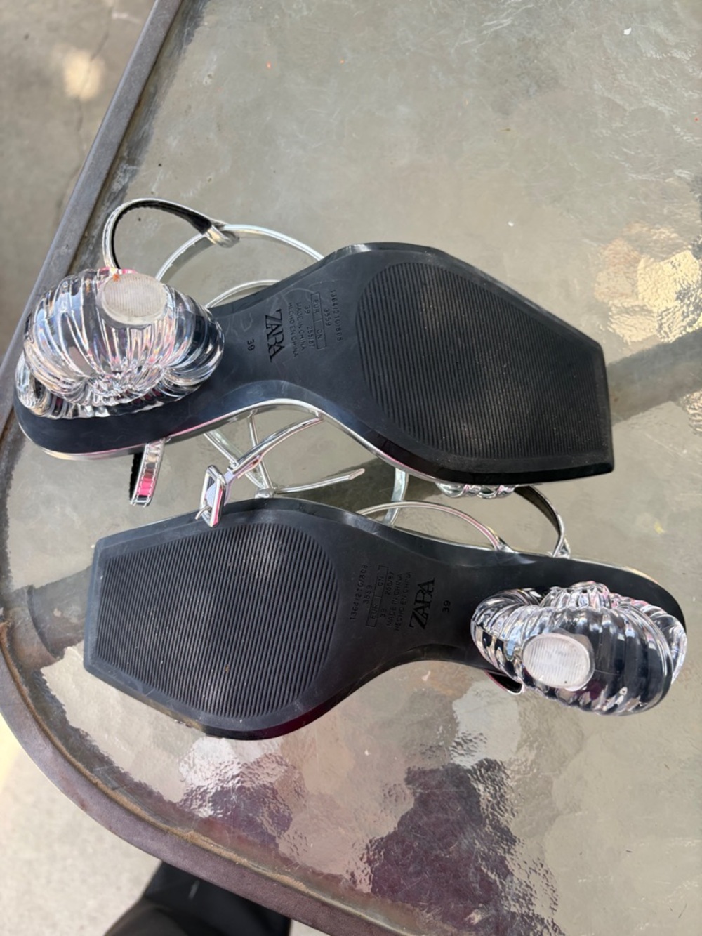 Zara Metallic Silver Strappy Square-Toe seashell heels - Picture 3 of 3